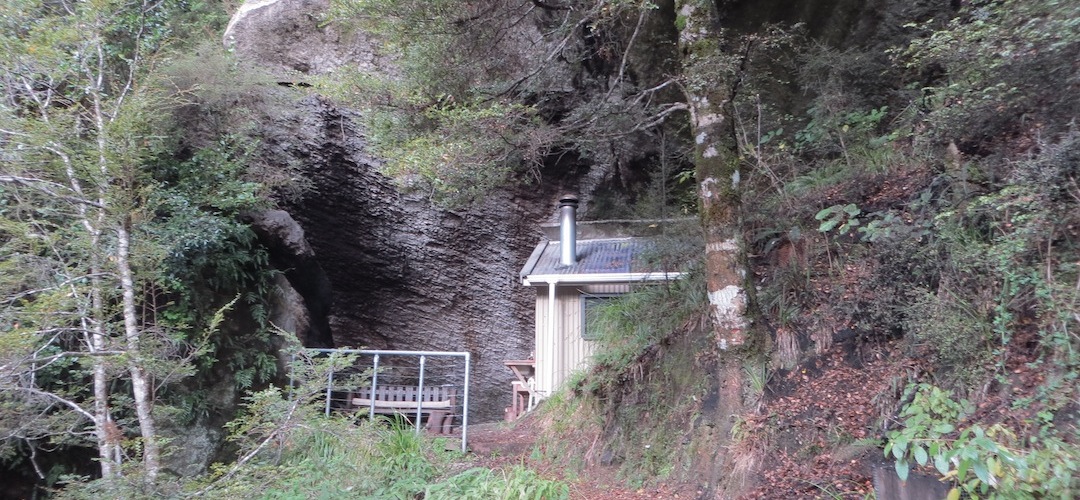 Upper Gridiron Hut, Kahurangi National Park 2