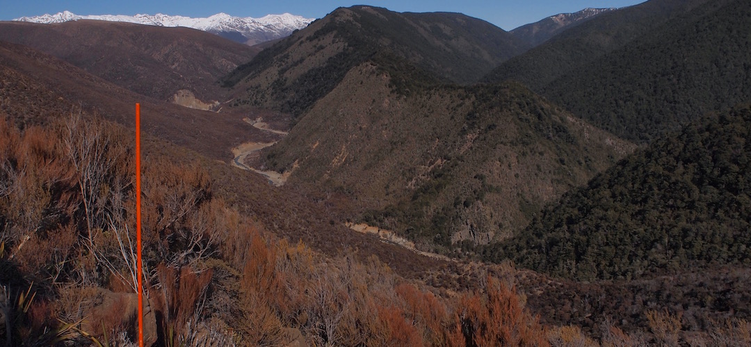 Day 14. The right branch of the Motueka River. Off for my last night out, at Red Hills Hut. | winter trip, Alpine Route, Mt Richmond Forest Park