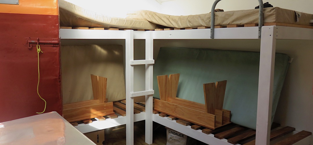 Cosy bunks in the four bunk hut. | Poet Hut, Mungo River, West Coast