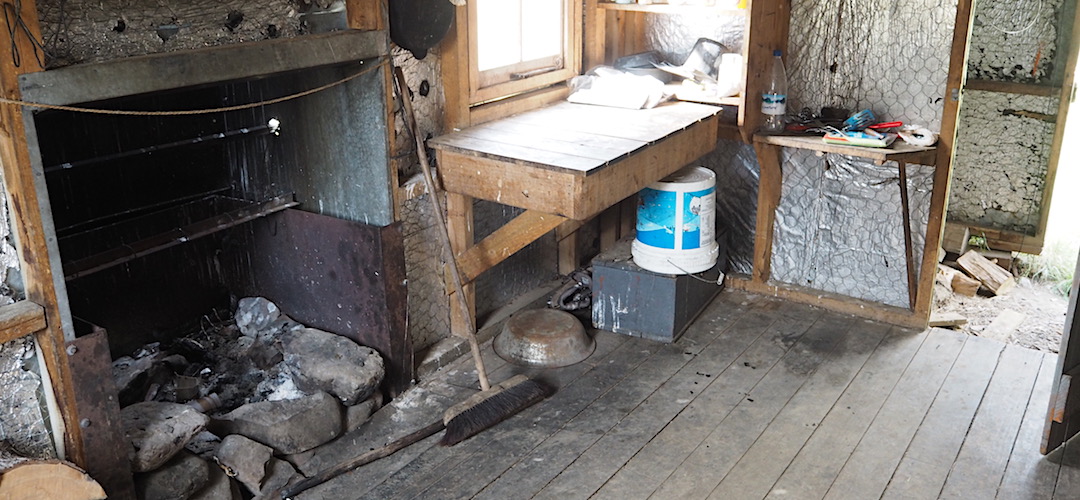 1950s musterers' hut in fairly good nick. | Team Hut, Saxton River