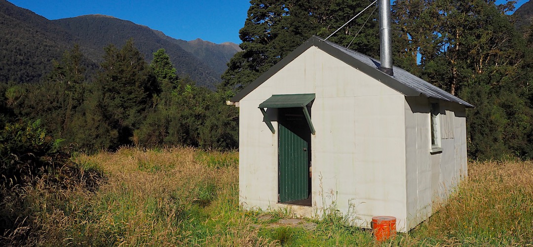 Yup, another NZFS SF 70 hut, one of hundreds in the South Island. | Horseshoe Flats Hut, Moeraki Valley Trail