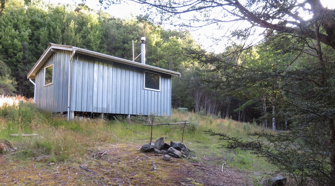 Anatoki Forks Hut exterior 2 | Kahurangi National Park