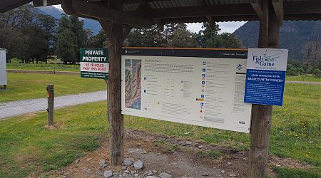 Sign at the car park, just by the Mt Ella Station milking sheds. | Burn/Nardoo Creek Loop, Nelson Lakes National Park