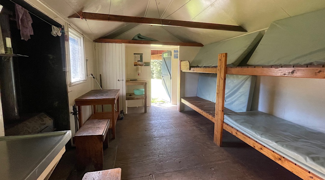 Another modified NZFS SF 70 interior. | Basins Hut, Craigieburn Forest Park