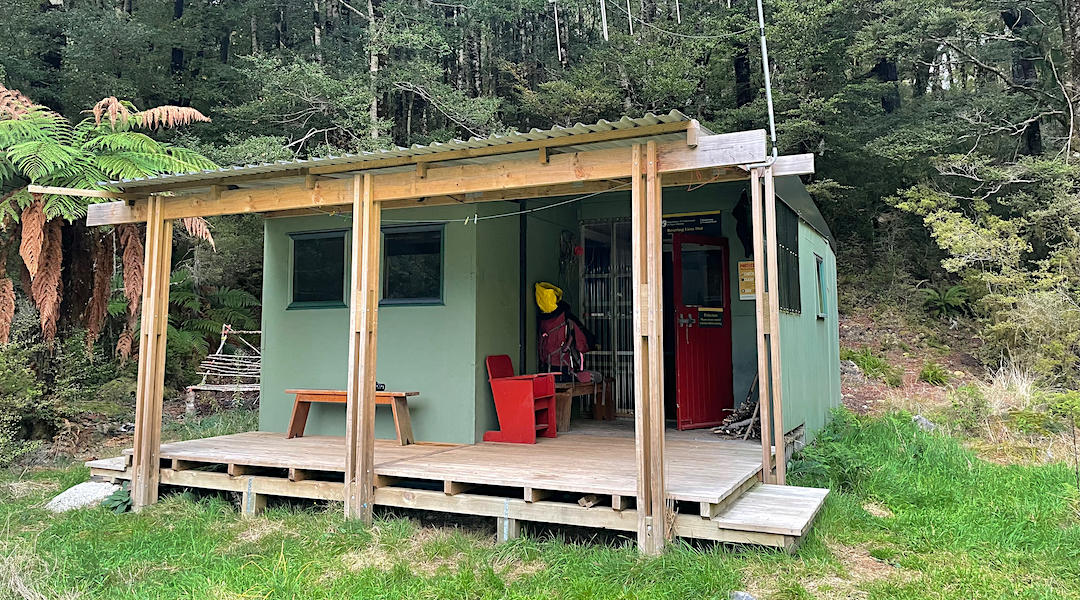 New verandah, built 2021. | Roaring Lion Hut, Kahurangi National Park