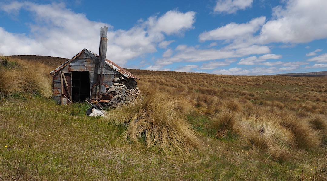 A bleak place to stay in winter. | Garden Gully Hut, Oteake Conservation Park