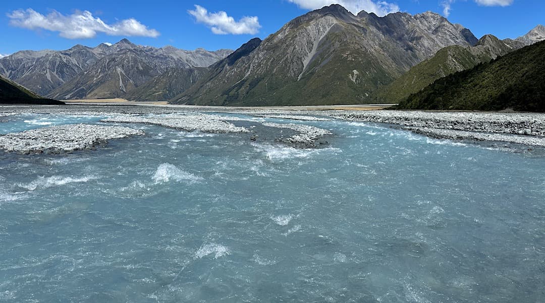 Crossing the Havelock River above Mistake Flat Hut. | Rangitata River headwaters
