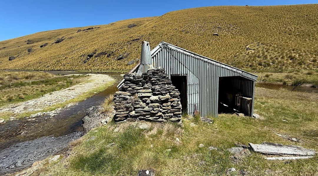 Diggings Hut exterior 