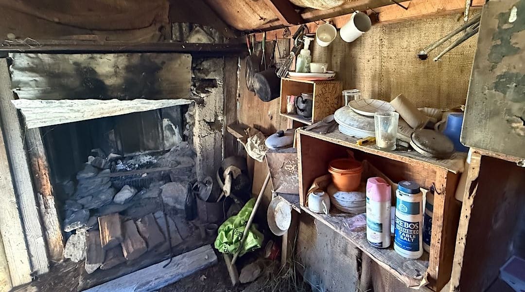 Diggings Hut interior