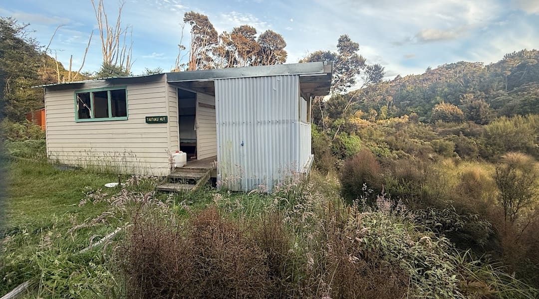 Tautuku Hut exterior
