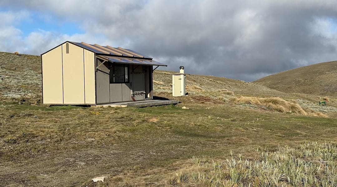 Kirtle Burn Hut exterior 