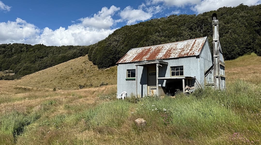 Upper Oreti Hut exterior