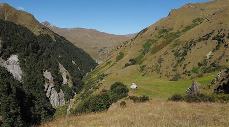 Leaving Dynamo Hut for a day trip to Archies Hut.
