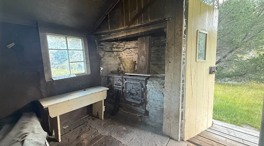 Atley Terrace Hut interior, Atley Terrace Historic Reserve