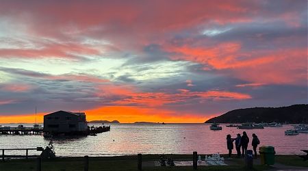 Mid-winter sunrise, from outside the South Sea Hotel. | Rakiura/Stewart Island