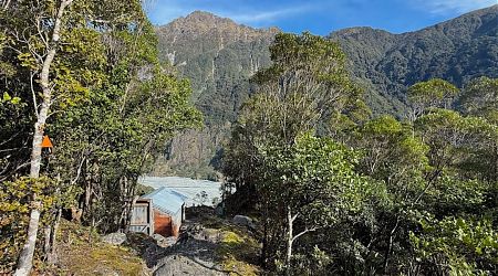 Hende's Hut is a relatively easy walk to a historic hut. | Franz Josef Glacier, Westland Tai Poutini National Park