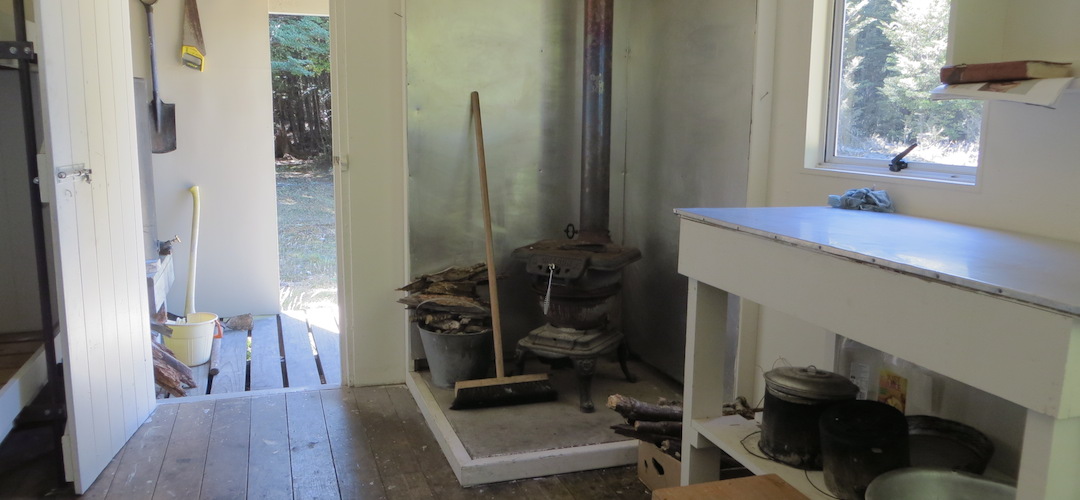 Tarn Hut, Alpine Route, Mt Richmond Forest Park