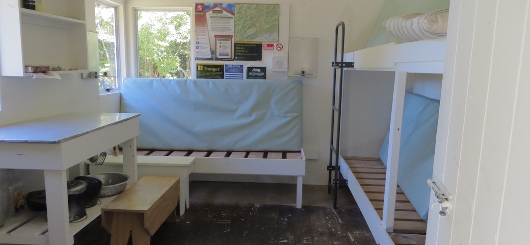 Tarn Hut, Alpine Route, Mt Richmond Forest Park
