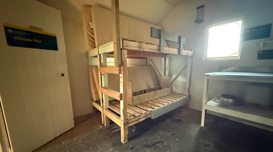 The bunks have been shuffled around. | Islands Hut, Eyre Mountains/Taka Rā Haka Conservation Park